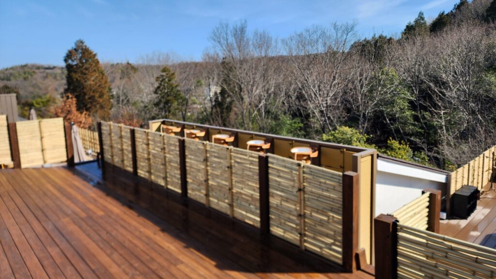 デッキテラスから展望